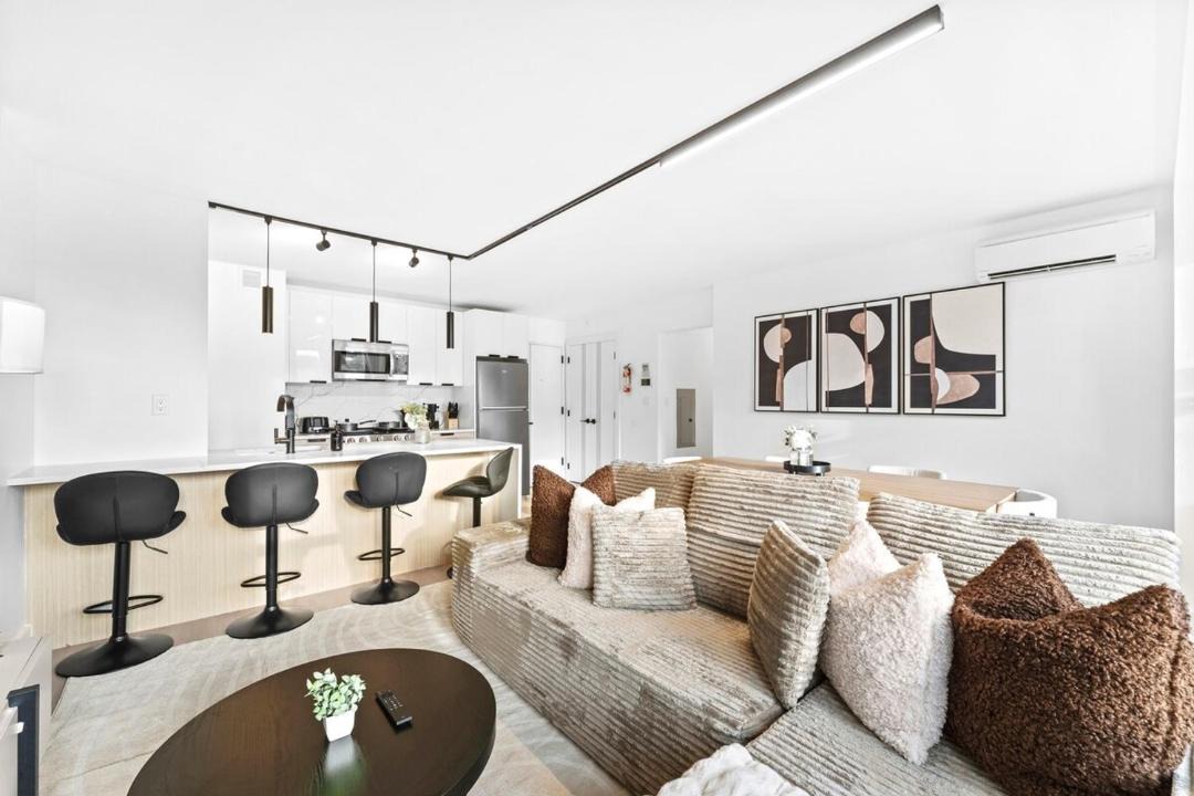 Photo of Livingroom in Newark