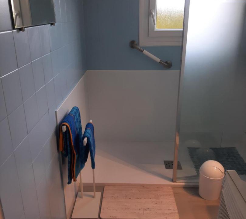 Photo of Bathroom in Neuville-de-Poitou