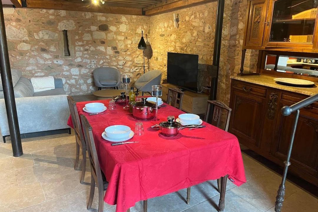 Photo of Kitchen in Saint-Hippolyte-de-Montaigu
