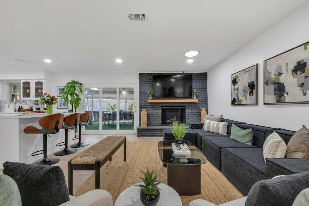 Photo of Livingroom in Irving