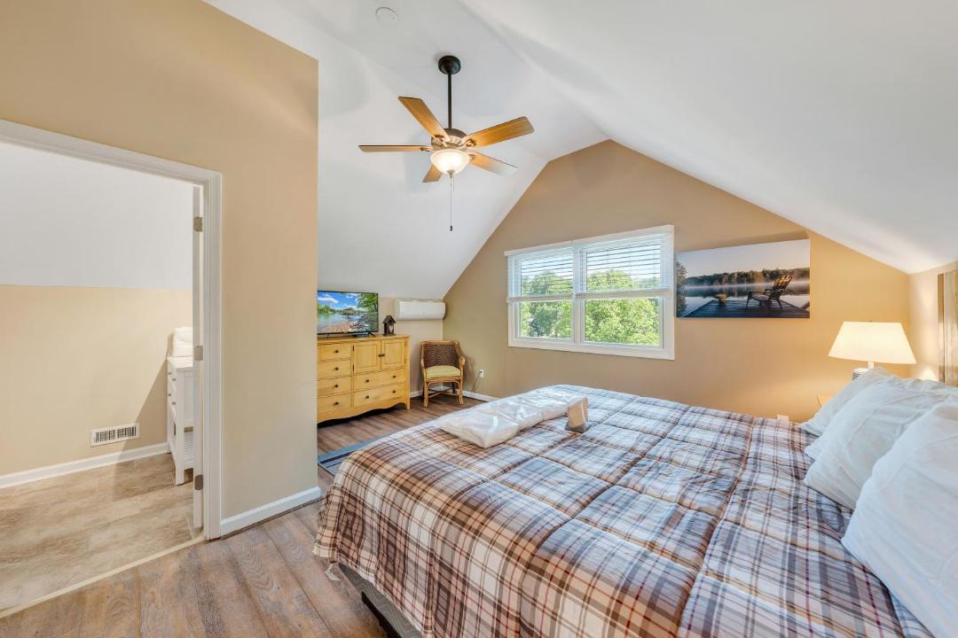 Photo of Bedroom in Huddleston