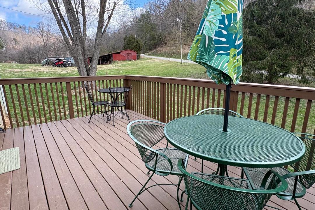 Photo of Patio Balcony in Big Creek