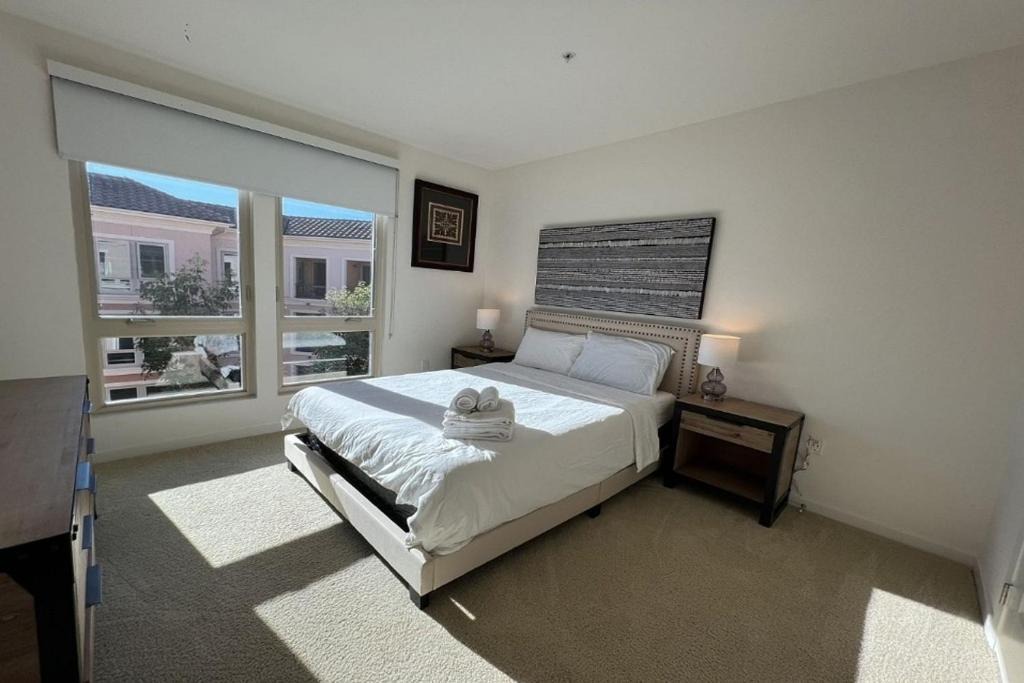 Photo of Bedroom in Lake Forest