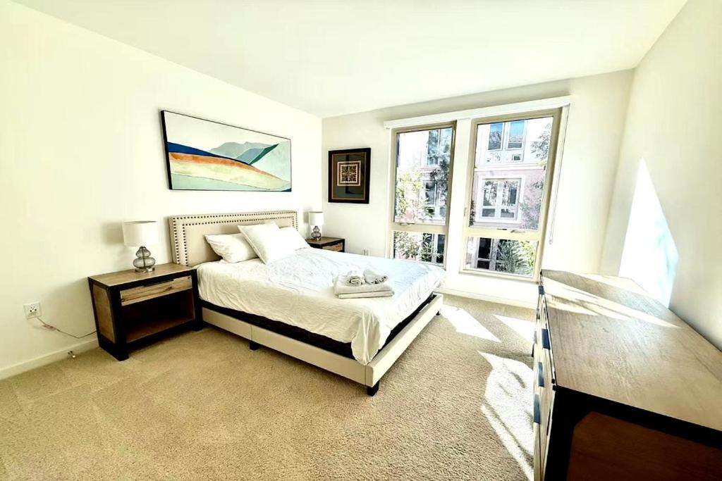 Photo of Bedroom in Lake Forest