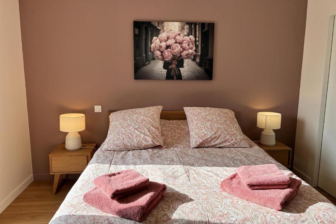 Photo of Bedroom in Neuville-de-Poitou