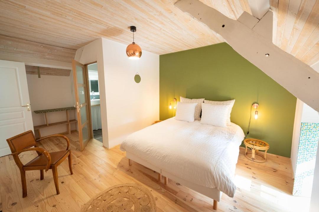 Photo of Bedroom in Le Cours