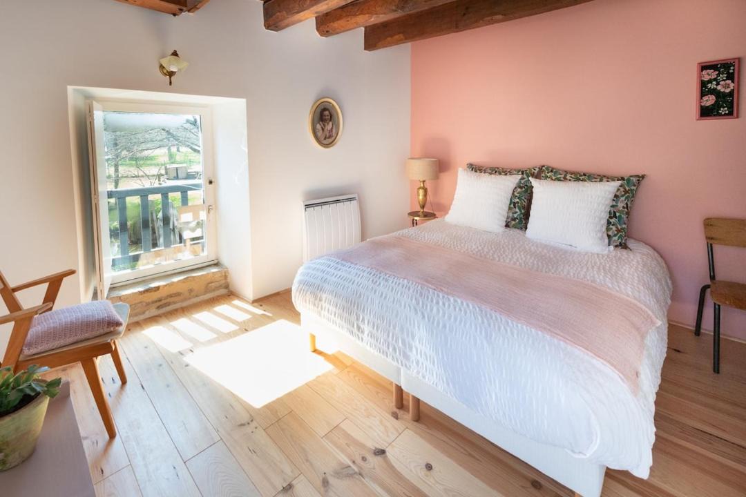 Photo of Bedroom in Le Cours