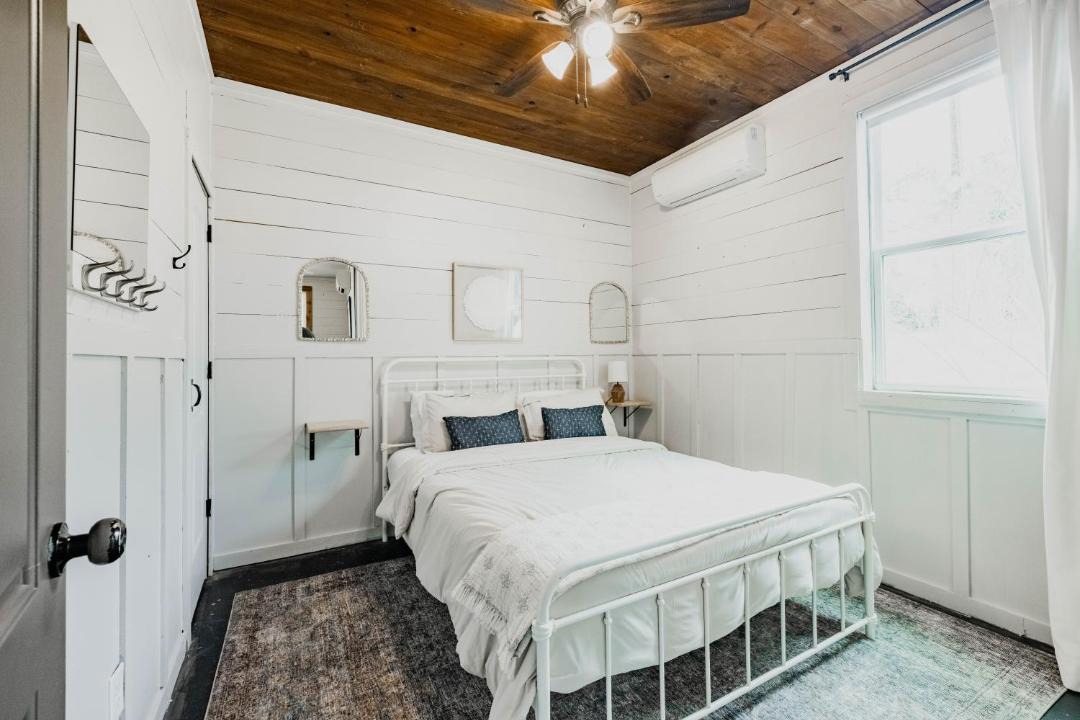 Photo of Bedroom in Spring Branch
