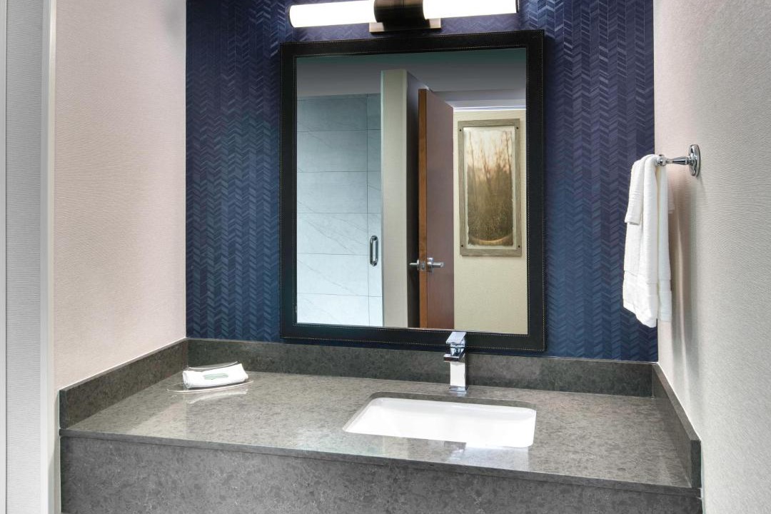 Photo of Bathroom in Steeles Industrial