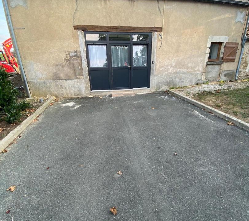 Photo of Others in Luant