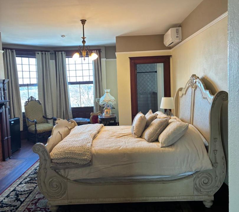 Photo of Bedroom in Lebanon - Pine Grove
