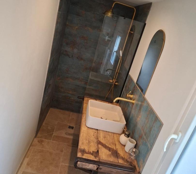 Photo of Bathroom in Coulanges-les-Nevers