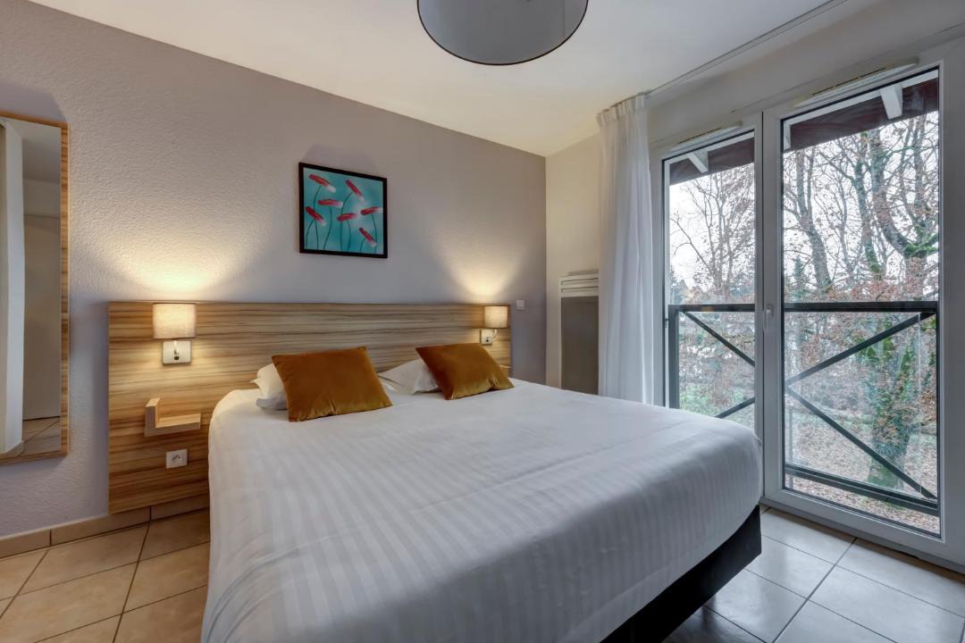 Photo of Bedroom in Divonne-les-Bains