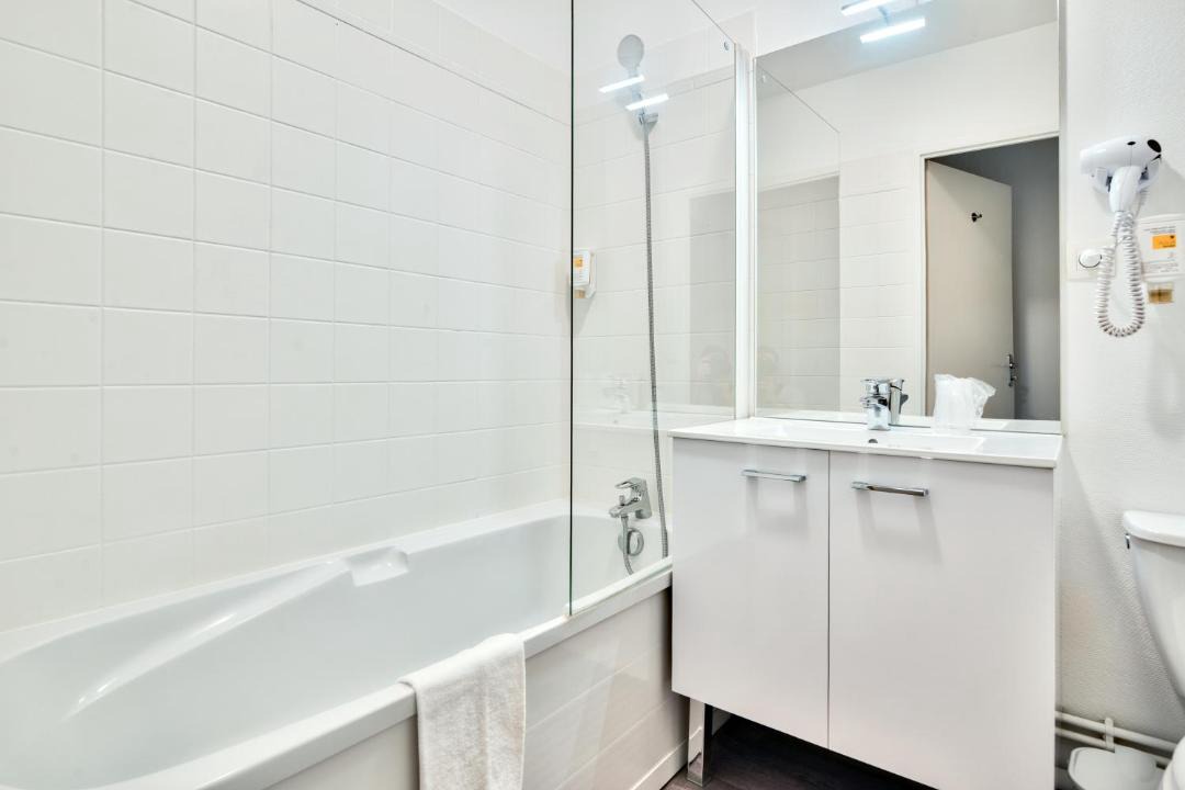 Photo of Bathroom in Fontaine-Bayonne-Cartoucherie