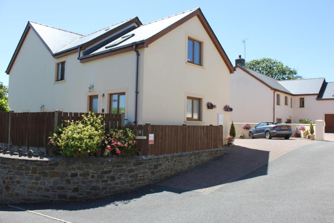 Photo of Others in Cosheston