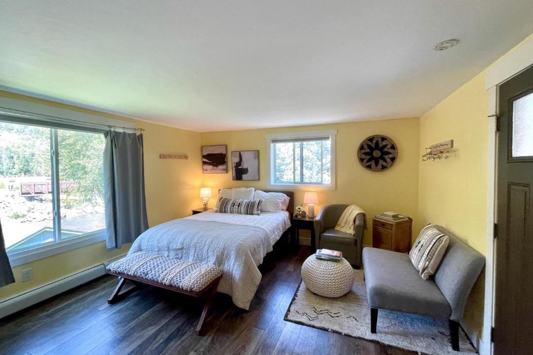 Photo of Bedroom in Redstone