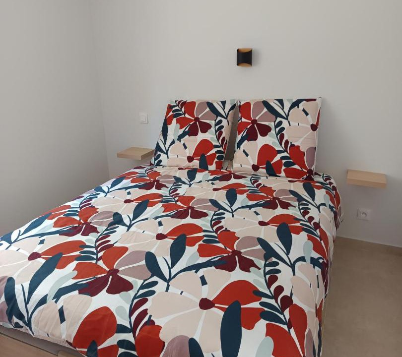 Photo of Bedroom in Pompiey