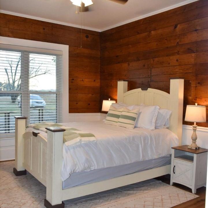 Photo of Bedroom in McLeod