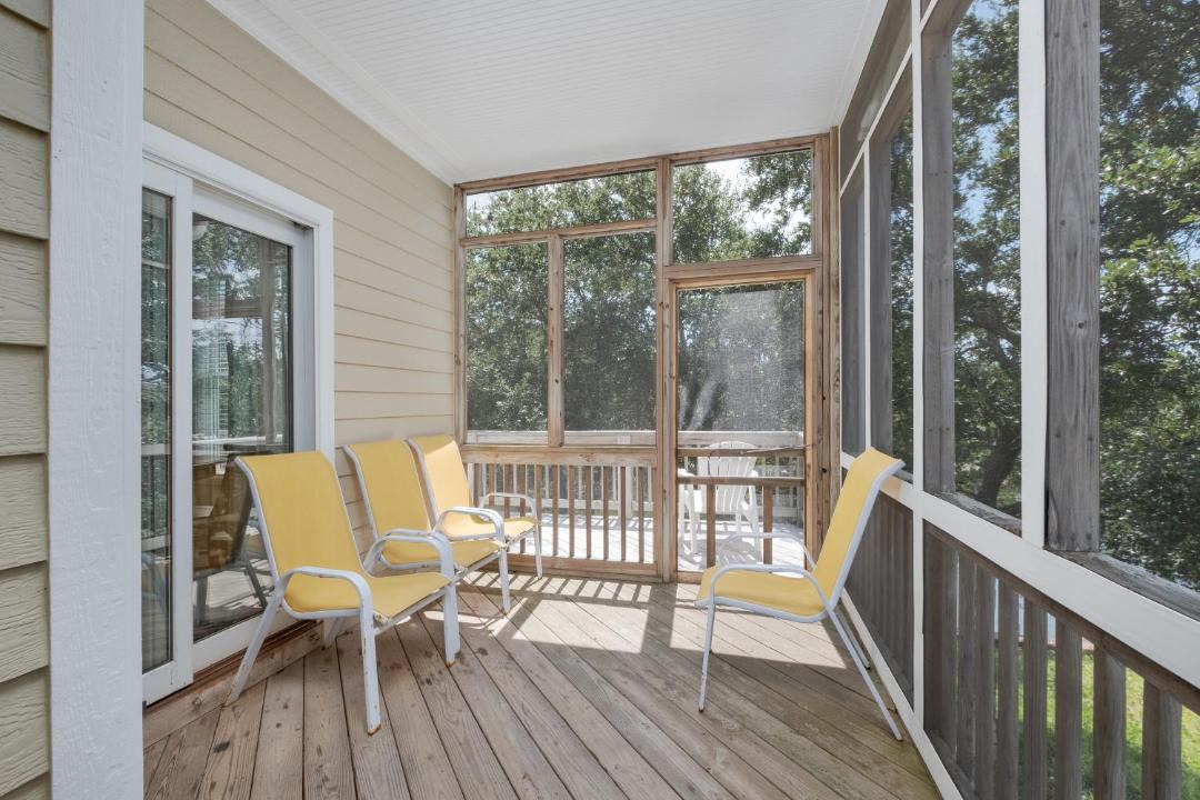 Photo of Patio Balcony in Brigands' Bay