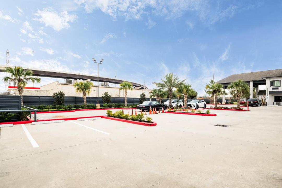 Photo of Others in Greater Greenspoint