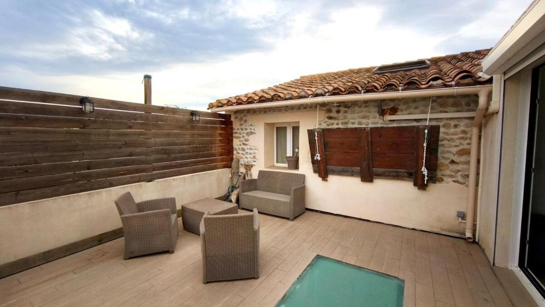 Photo of Patio Balcony in Brouilla