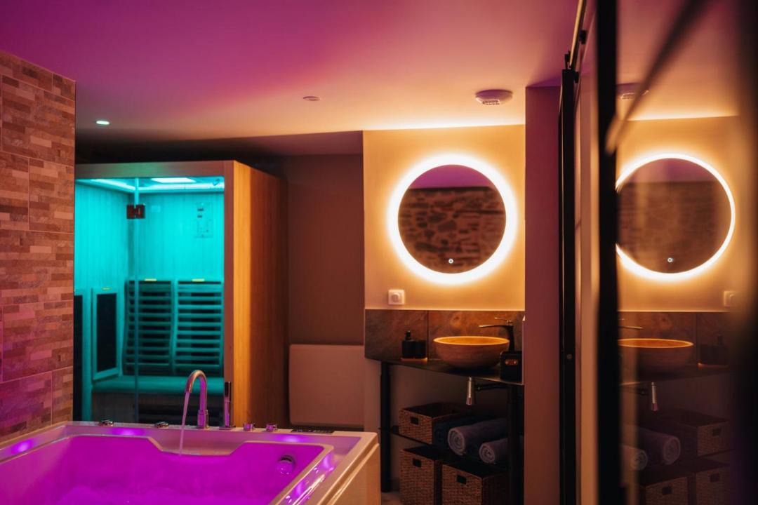 Photo of Bathroom in Cahors