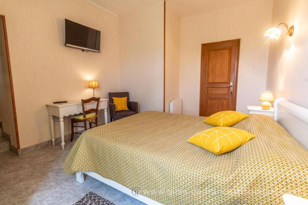 Photo of Bedroom in Cherac