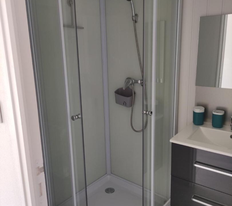 Photo of Bathroom in Fabrezan