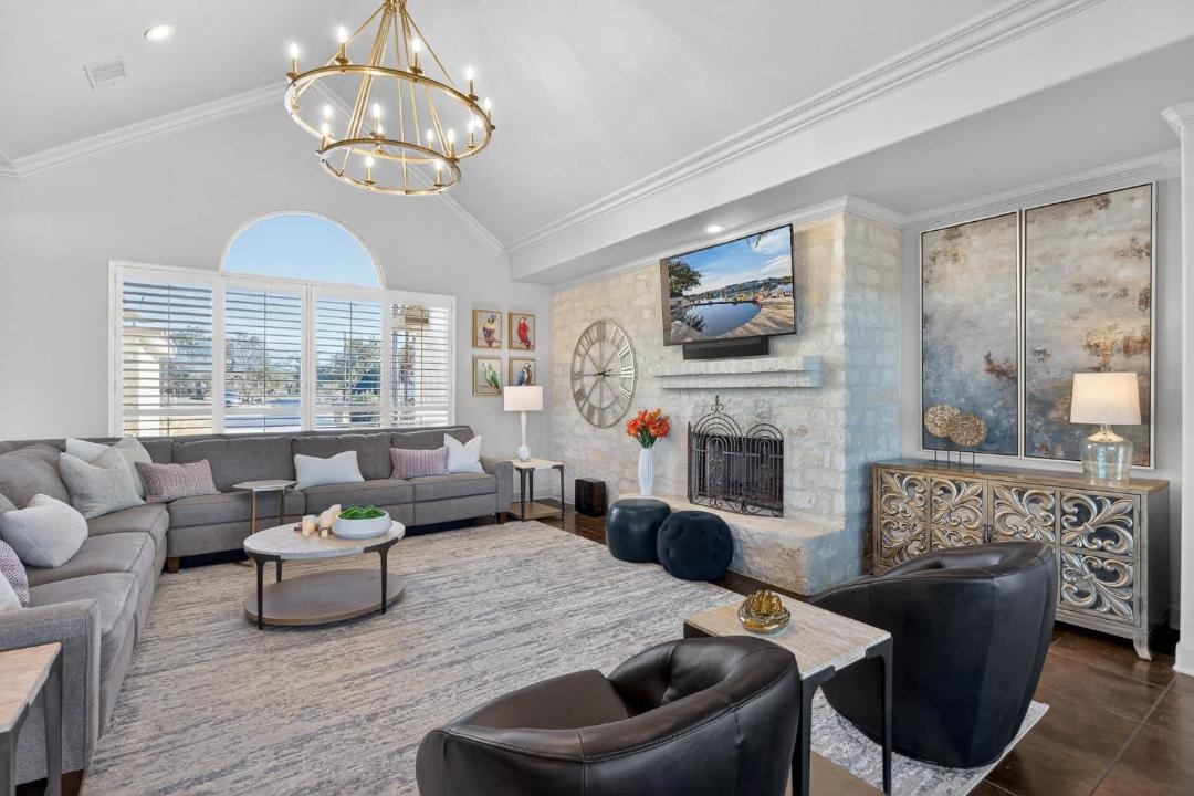 Photo of Livingroom in Horseshoe Bay