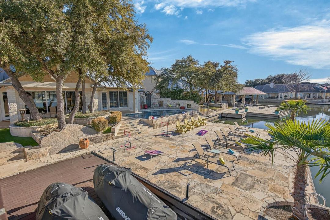 Photo of Others in Horseshoe Bay