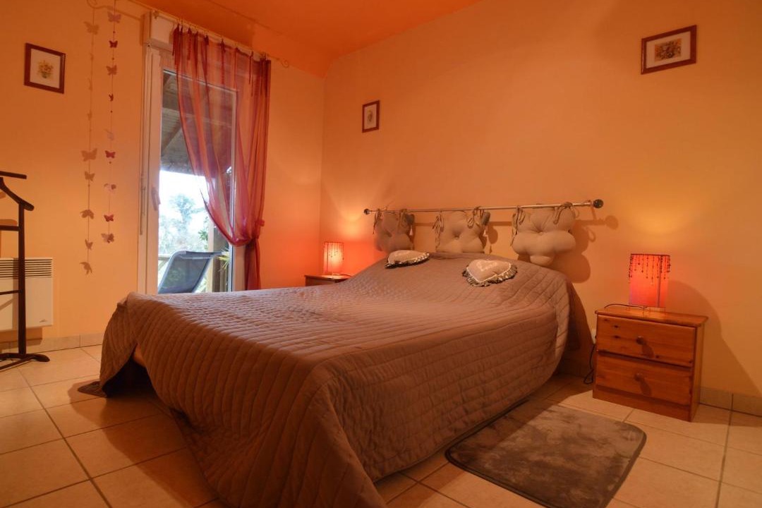 Photo of Bedroom in Carentan