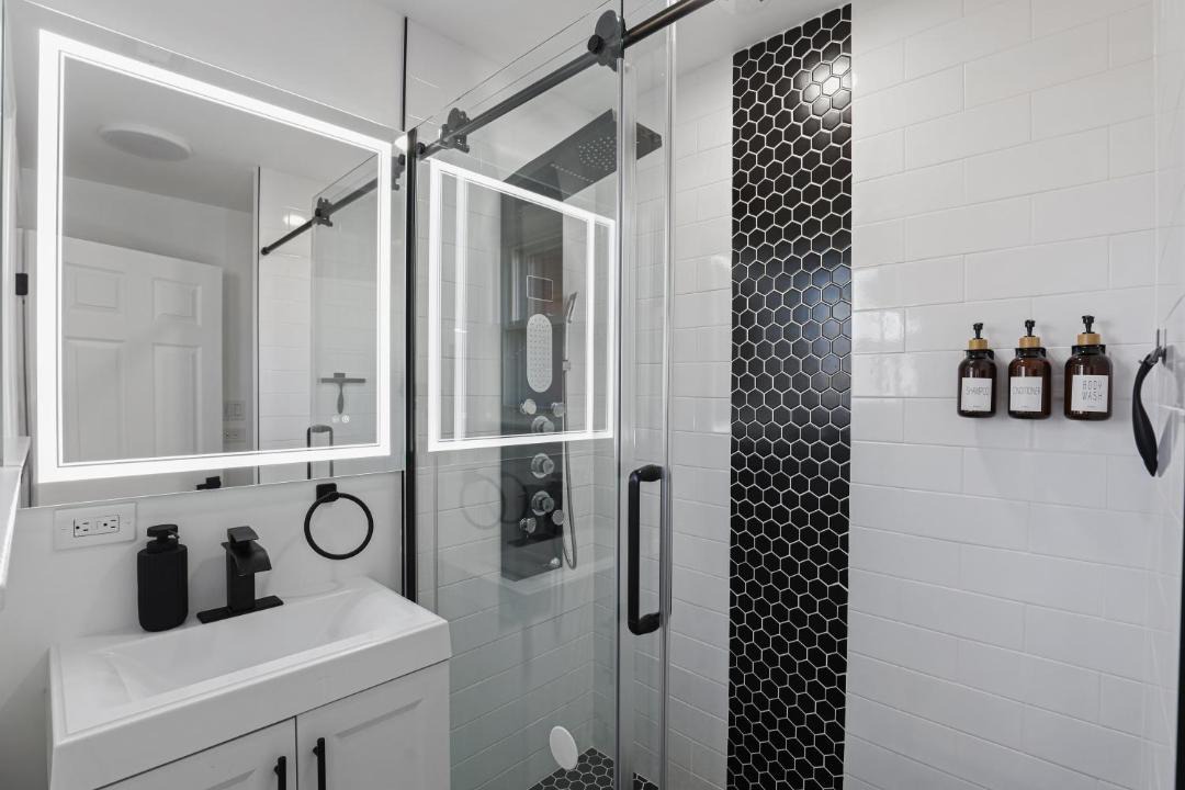 Photo of Bathroom in Des Plaines