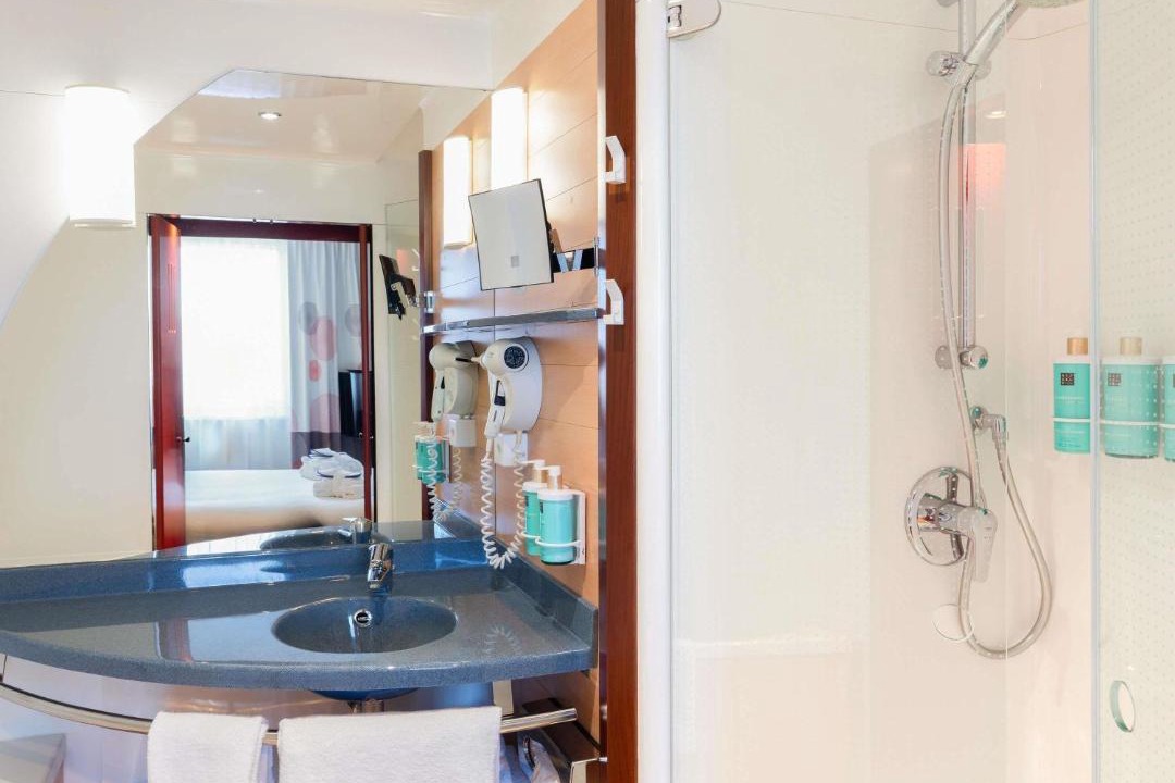 Photo of Bathroom in Vernier
