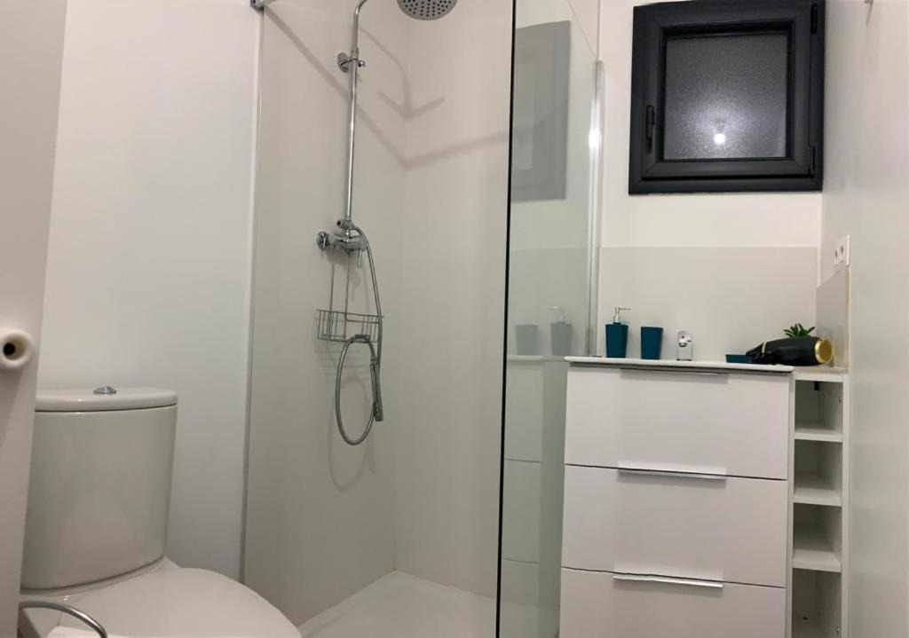 Photo of Bathroom in Saint-Hilaire-Saint-Mesmin
