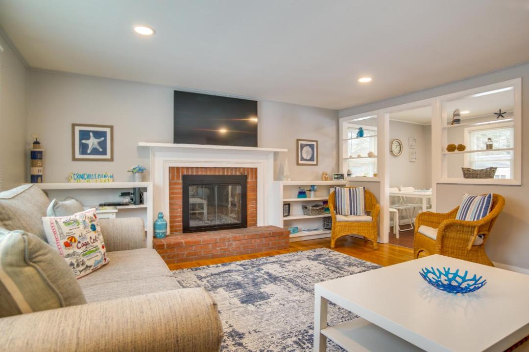 Photo of Others in West Hyannisport
