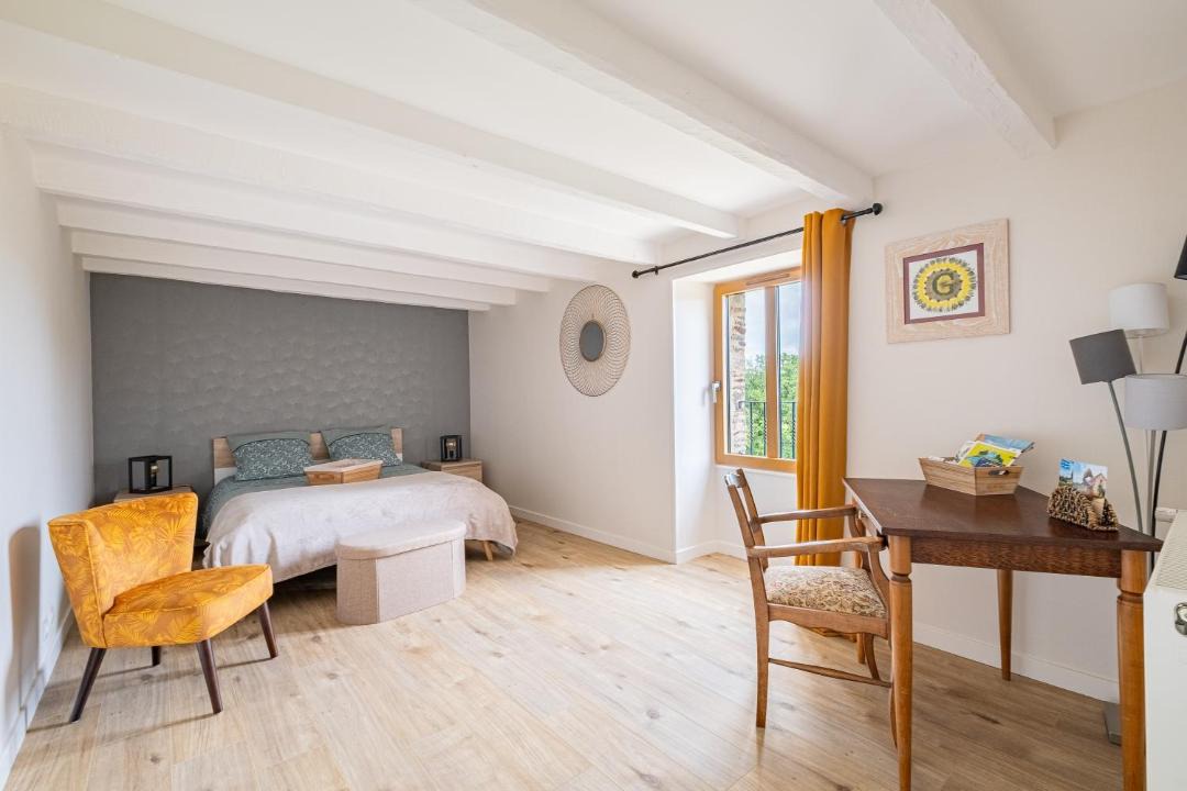 Photo of Bedroom in Redon