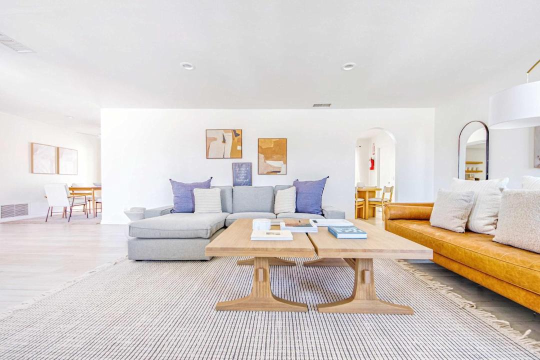 Photo of Livingroom in Racquet Club Estates