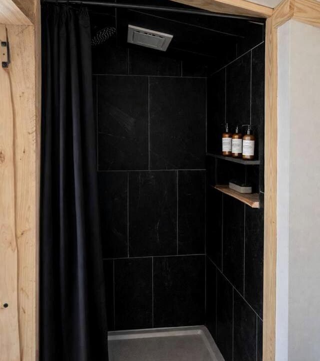 Photo of Bathroom in Boles