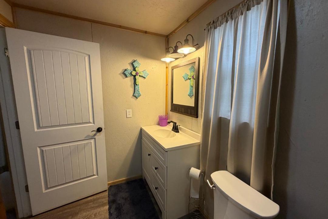 Photo of Bathroom in Rocksprings