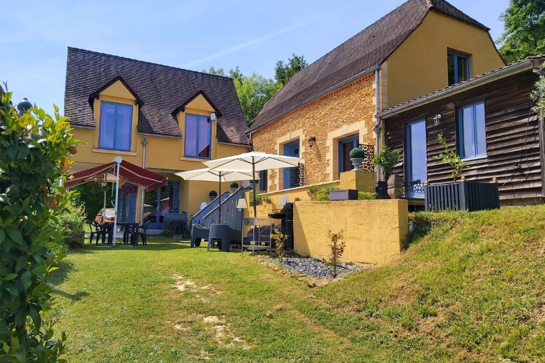 Photo of Others in Saint-Julien-de-Lampon