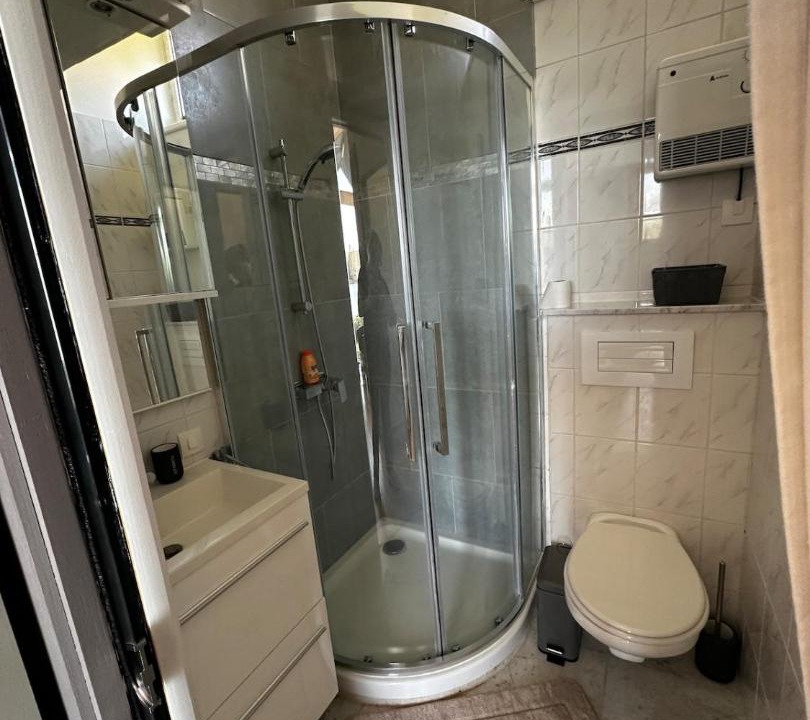 Photo of Bathroom in Longpre-les-Corps-Saints