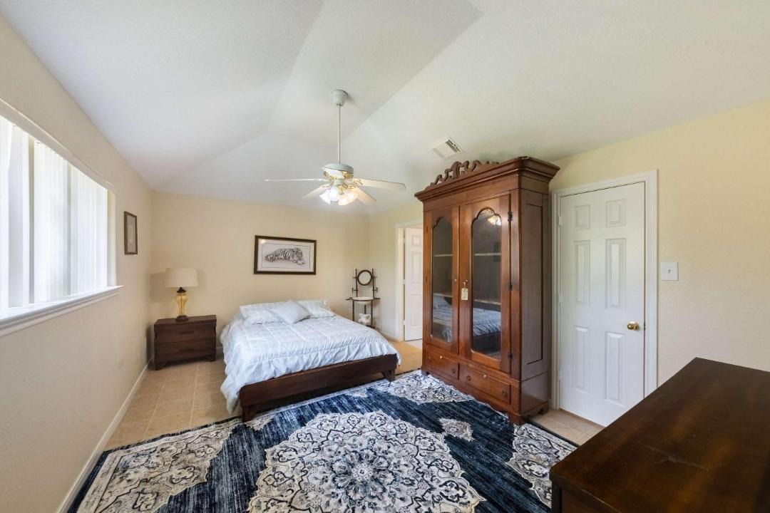 Photo of Bedroom in Texas City