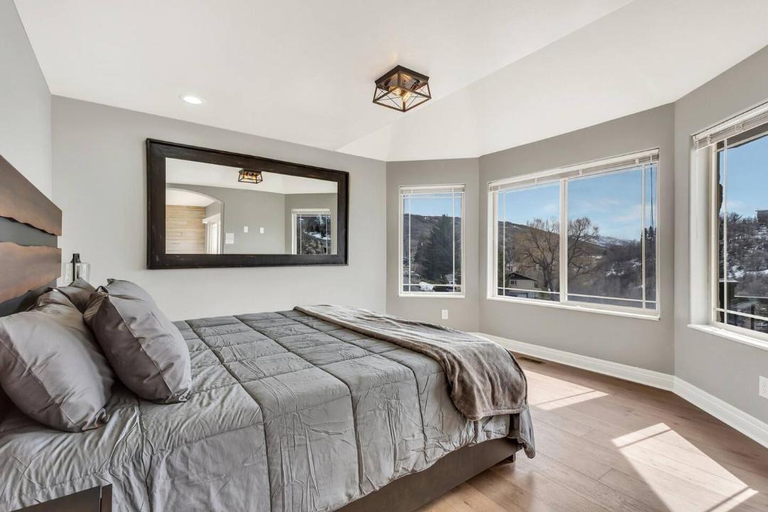 Photo of Bedroom in Mountain Green