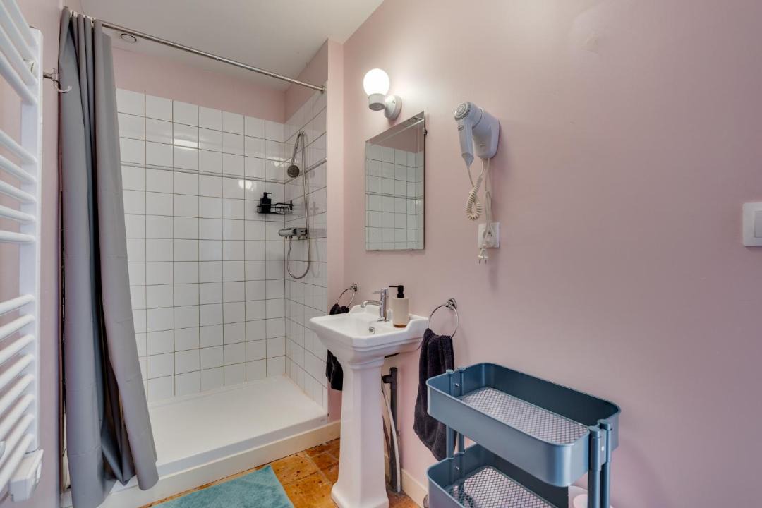 Photo of Bathroom in Gardouch