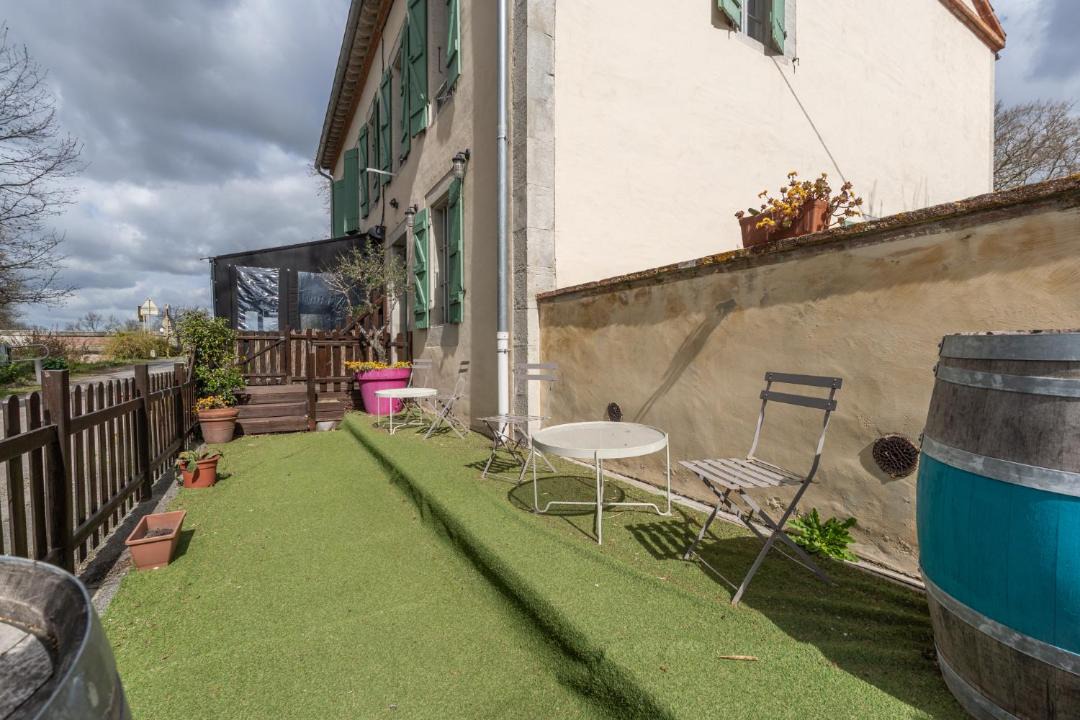 Photo of Patio Balcony in Gardouch