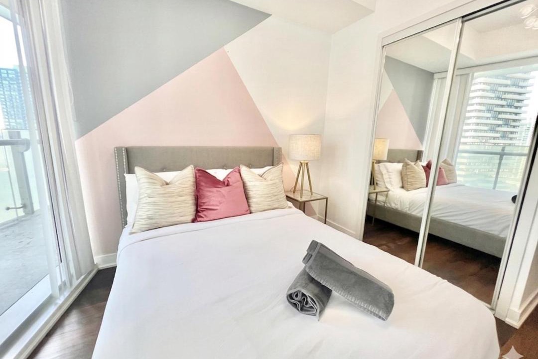 Photo of Bedroom in Toronto Entertainment District