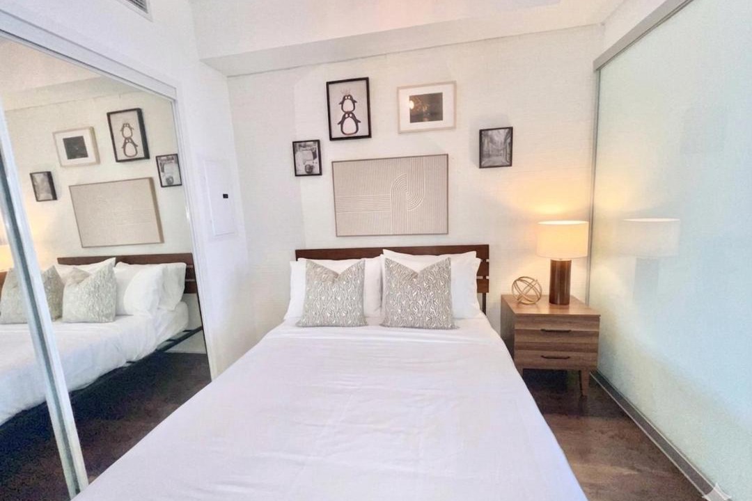 Photo of Bedroom in Toronto Entertainment District