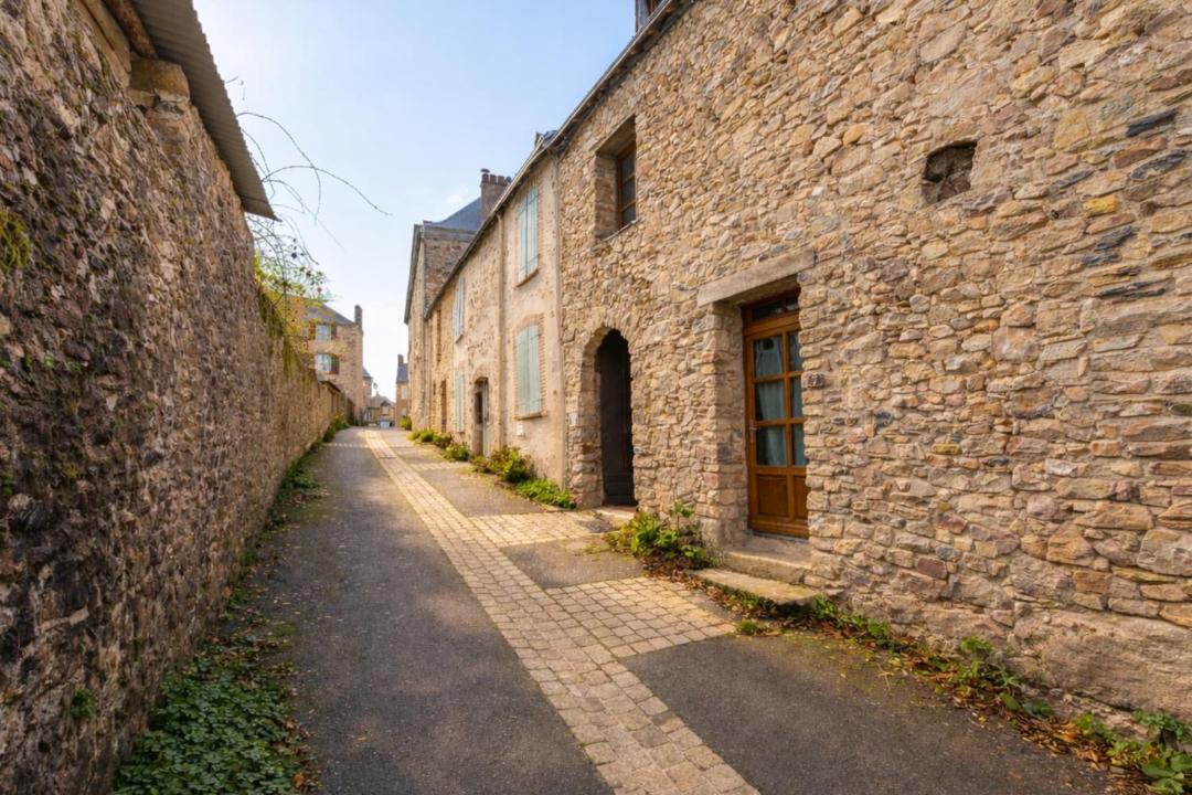 Photo of Others in Sainte-Suzanne-and-Chammes