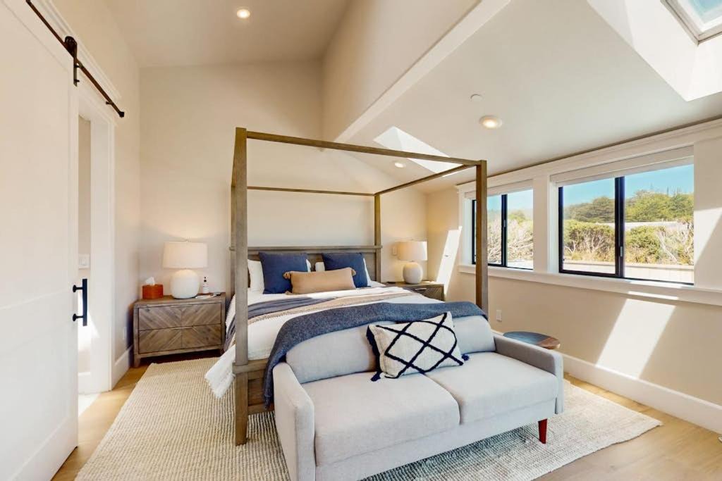 Photo of Bedroom in Sea Ranch