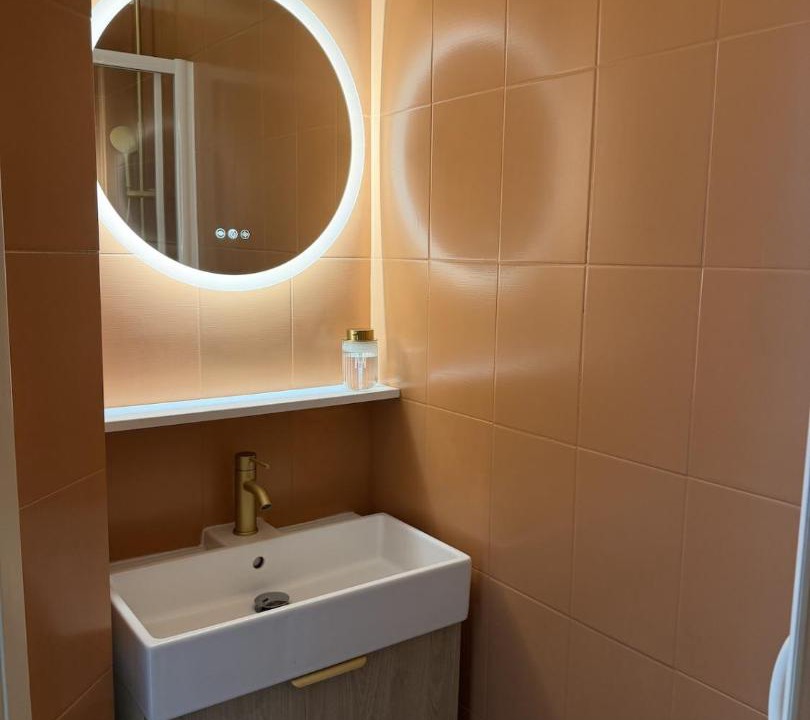 Photo of Bathroom in Saint-Helier